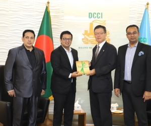 Bilateral meeting held between DCCI President and Japanese envoy